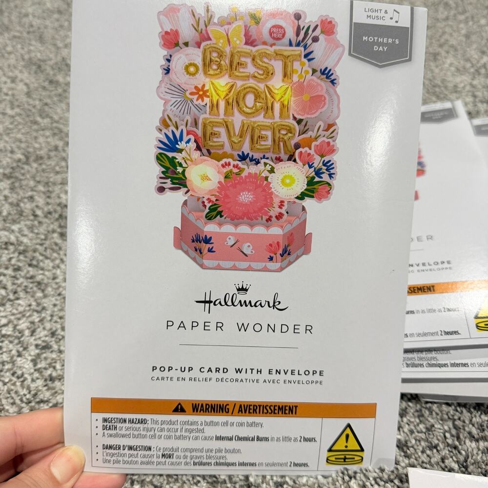 Wholesale, 29 Hallmark Signature Paper Pop Up Mother's Day Cards, Lights Musical - Picture 12 of 13